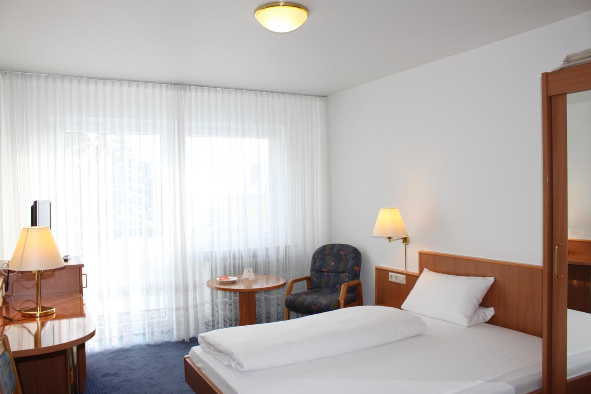 Hotel Garni Eden เมียร์สบวร์ก ภายนอก รูปภาพ