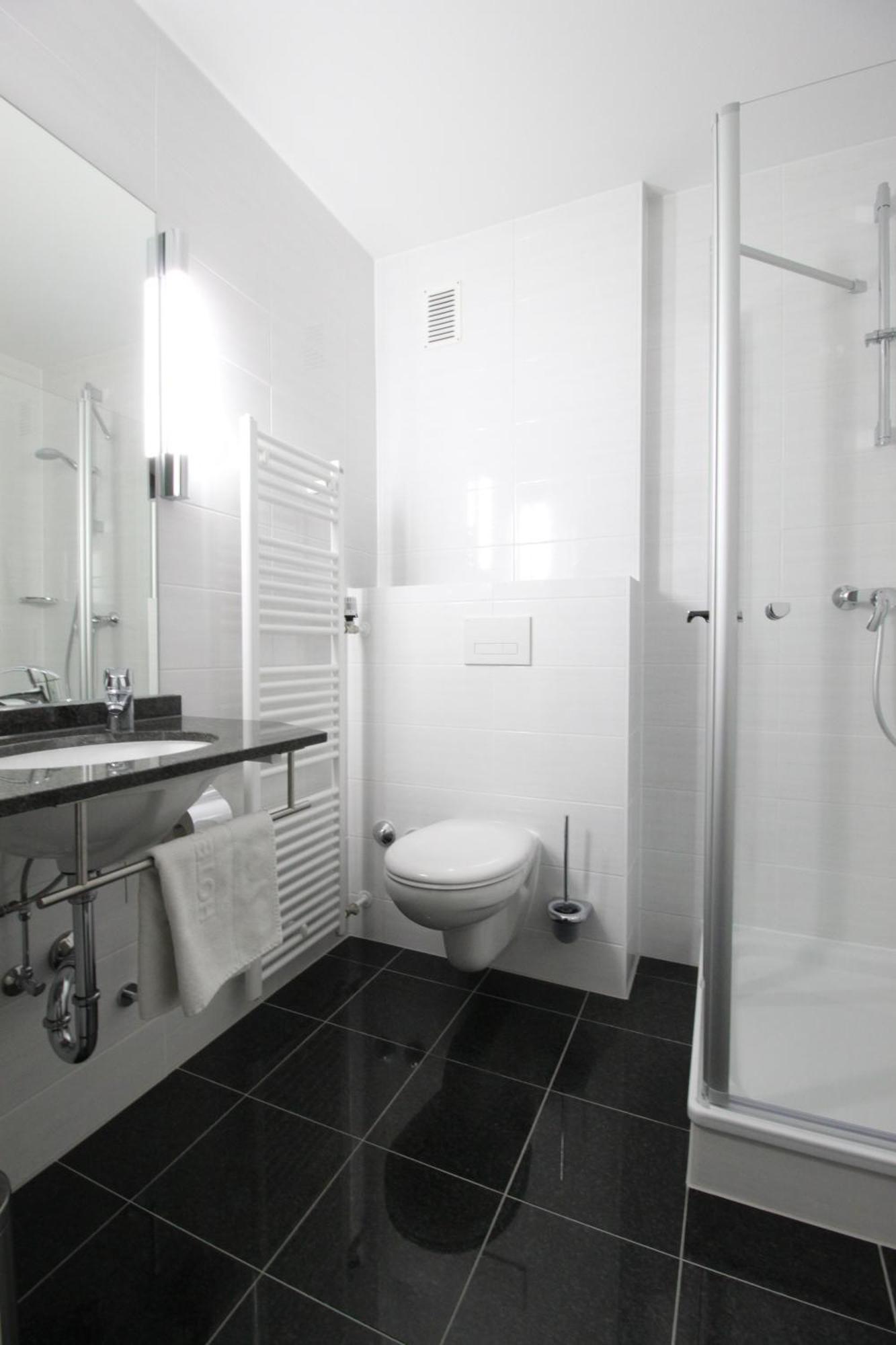 Hotel Garni Eden เมียร์สบวร์ก ภายนอก รูปภาพ