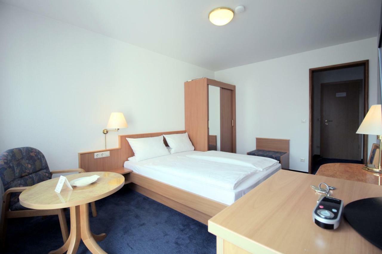 Hotel Garni Eden เมียร์สบวร์ก ภายนอก รูปภาพ
